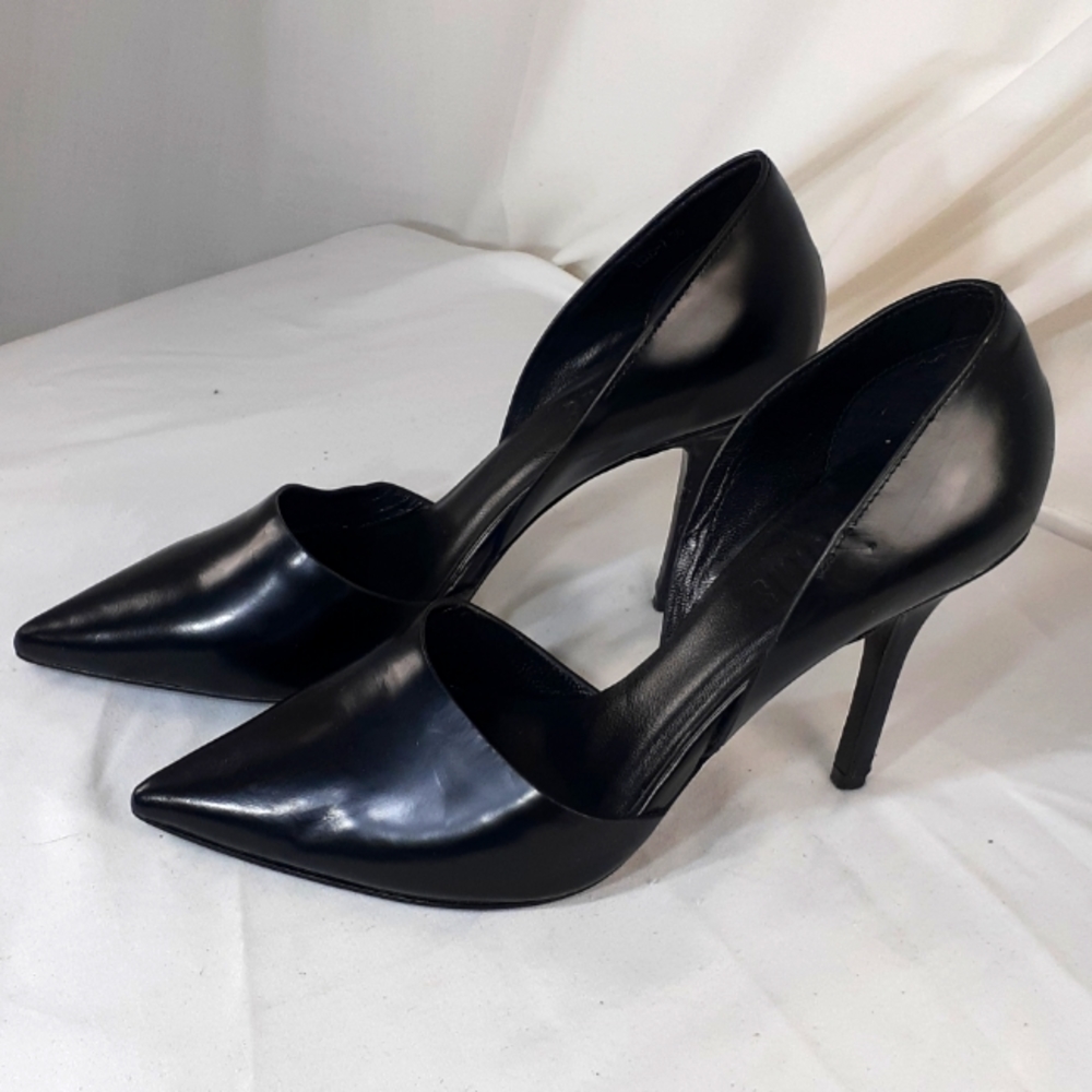 Nicholas black leather pointed toe heels size 36 size 6